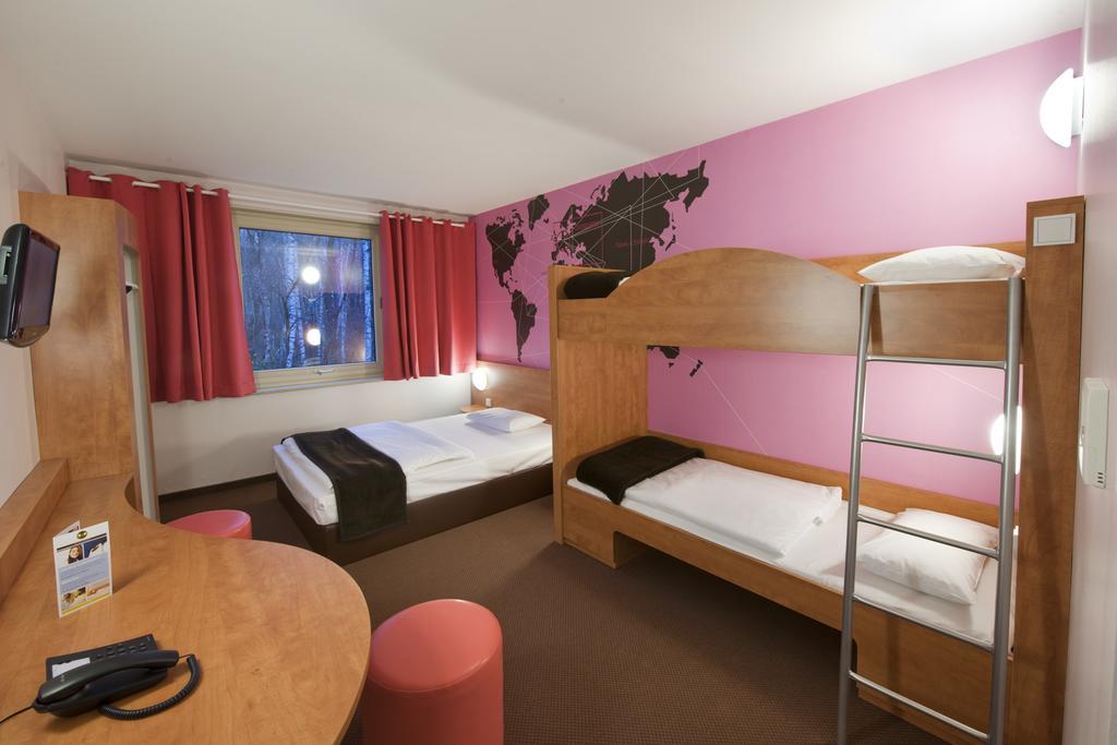 Hotel Hannover-Garbsen Bagian luar foto