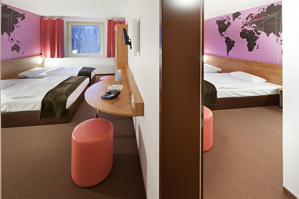 Hotel Hannover-Garbsen Bagian luar foto