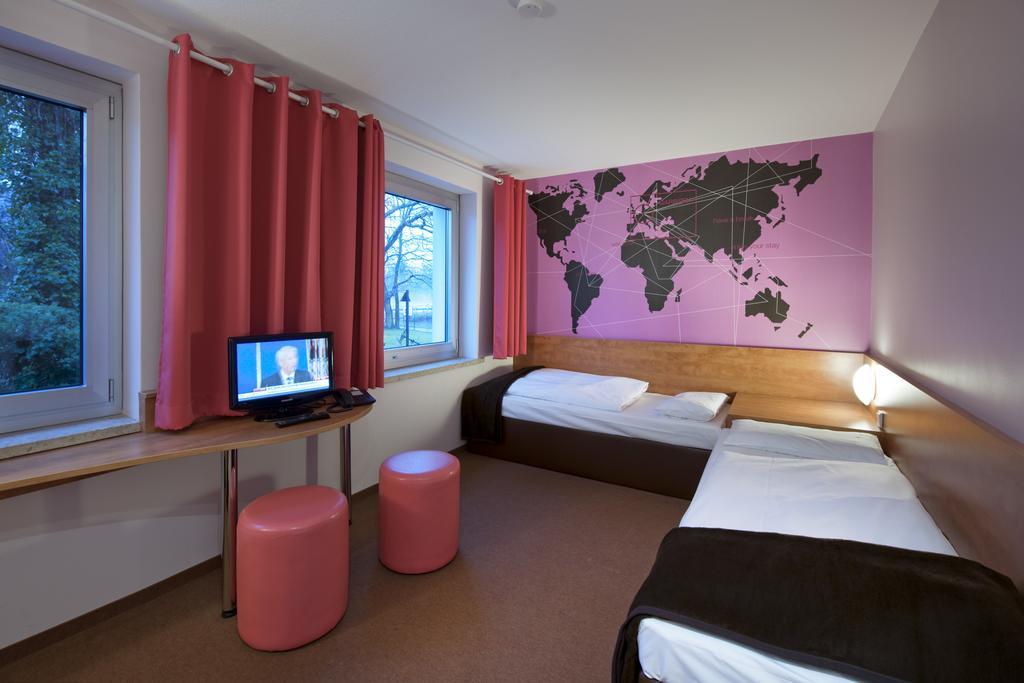Hotel Hannover-Garbsen Bagian luar foto