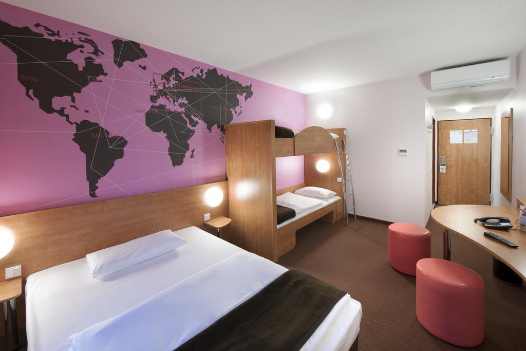 Hotel Hannover-Garbsen Bagian luar foto