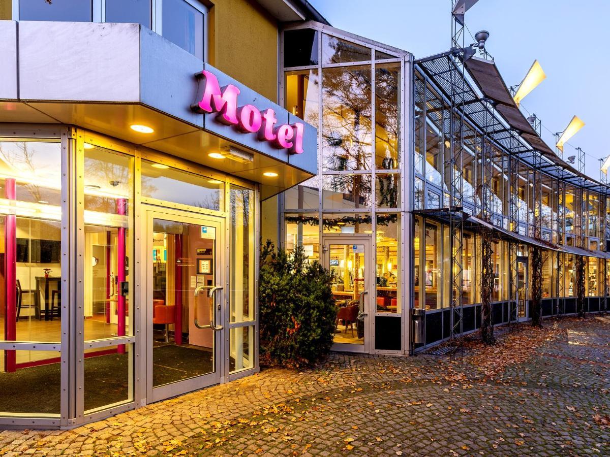 Hotel Hannover-Garbsen Bagian luar foto